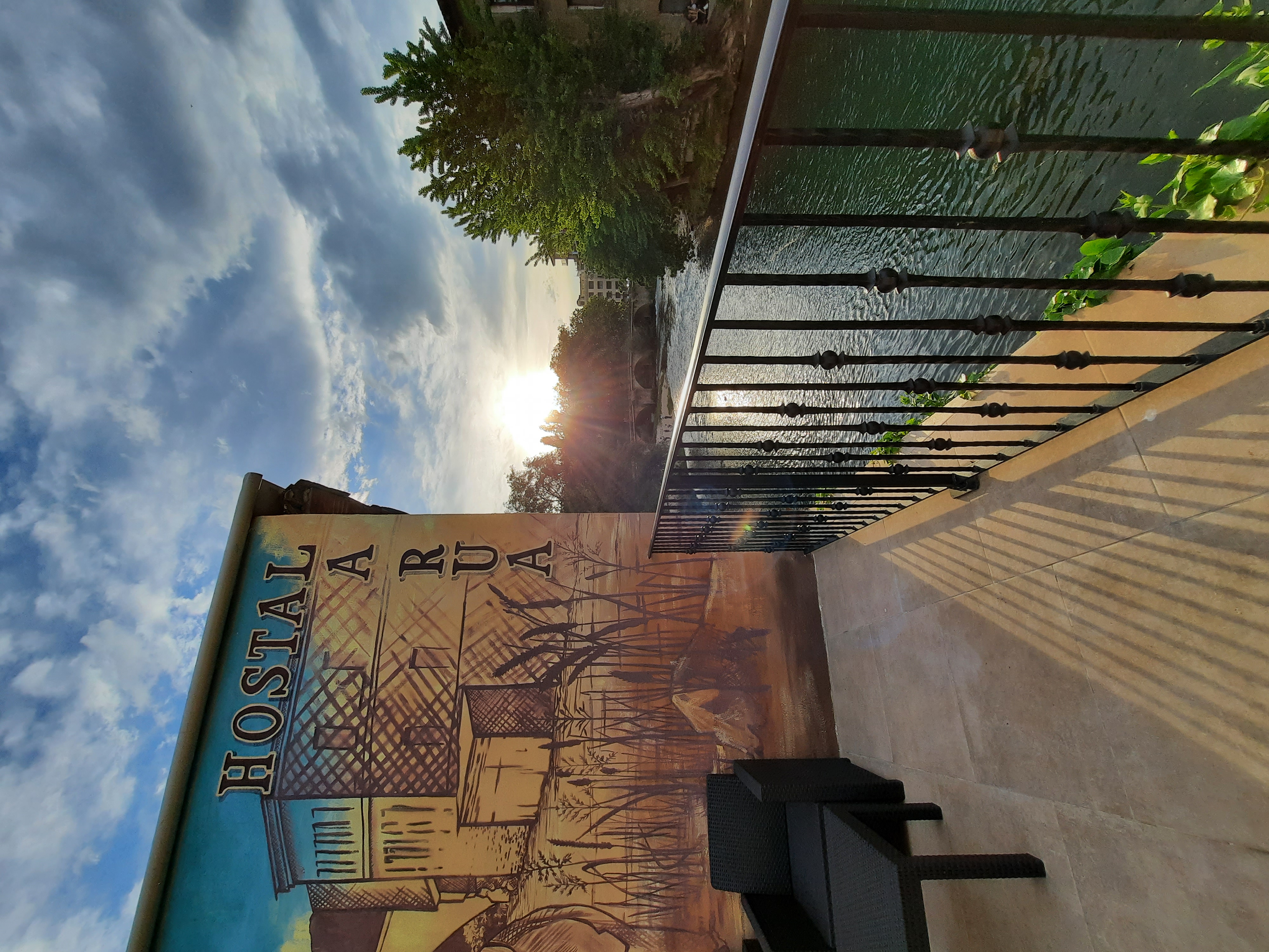 Hostal La R&uacute;a - foto 1