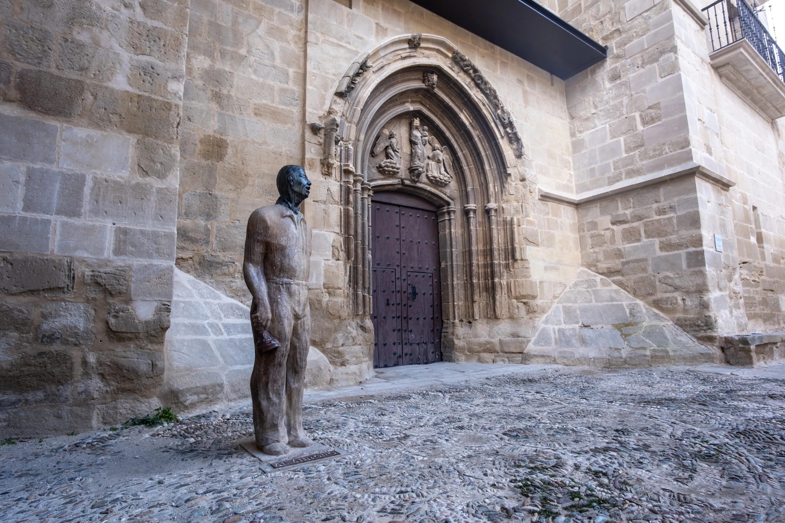 La portada del Renacimiento y la sepultura de C&eacute;sar Borgia